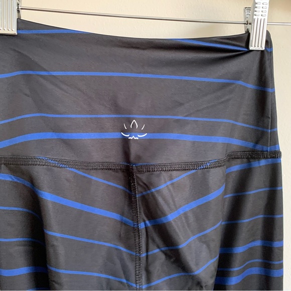Beyond Yoga Lux Striped Ombre High-Waist Legging XS - Picture 9 of 12